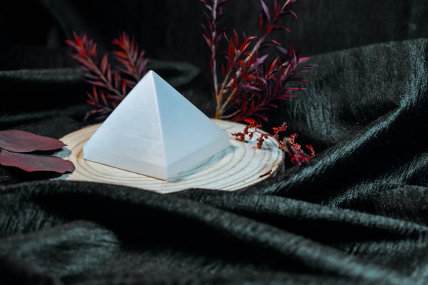 Natural Selenite Pyramid – Energy Cleansing Crystal for Meditation, Chakra Healing & Vastu Decor