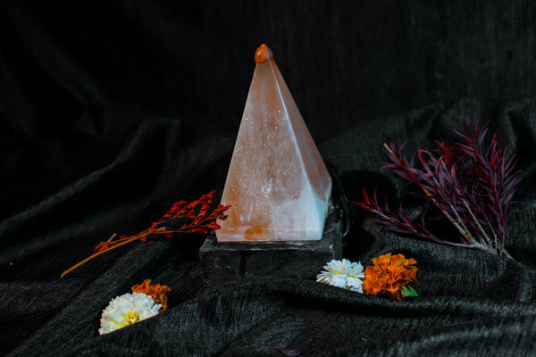 Natural Selenite Lamp – Crystal Healing Night Light for Energy Cleansing & Peaceful Ambience