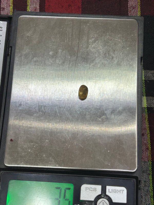 100% Natural & Original Premium Ceylon Pukhraj (Yellow Sapphire) – 3.5 Carat | Sri Lanka | High-Quality Gemstone
