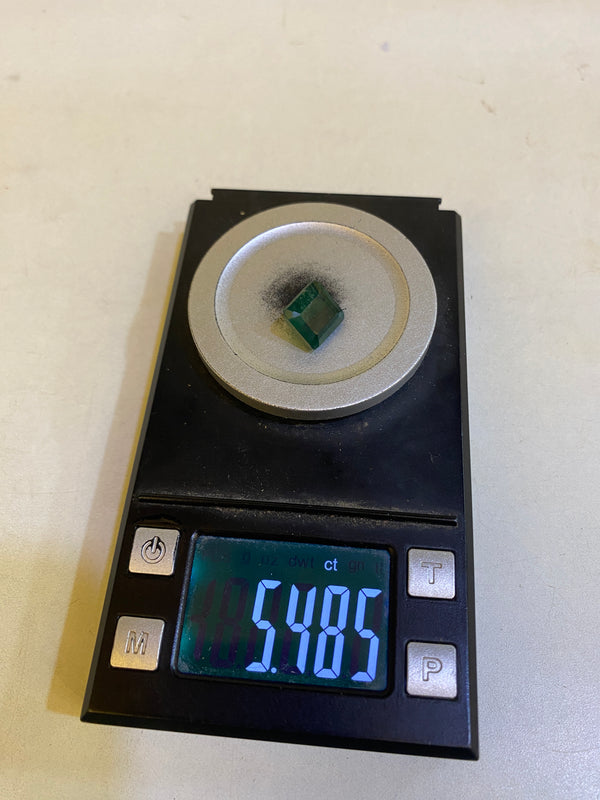 100% Natural Premium Zambian Panna (Emerald) – 5.4 Carat | High-Quality Green Gemstone