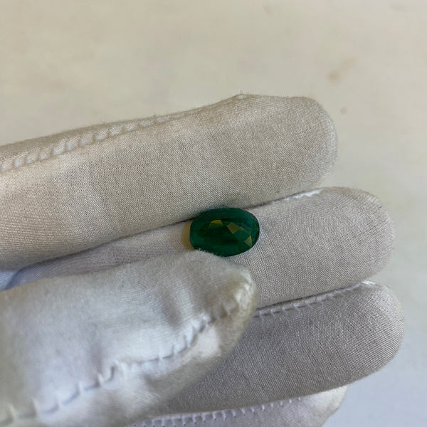 100% Natural Premium Zambian Panna (Emerald) – 4 Carat | High-Quality Green Gemstone
