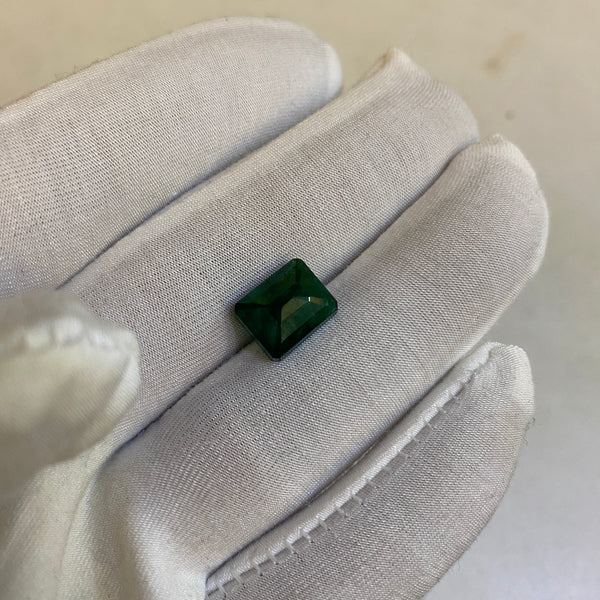 100% Natural Premium Zambian Panna (Emerald) – 4.3 Carat | High-Quality Green Gemstone