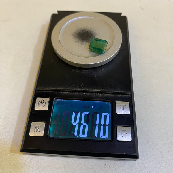 100% Natural Premium Zambian Panna (Emerald) – 4.6 Carat | High-Quality Green Gemstone