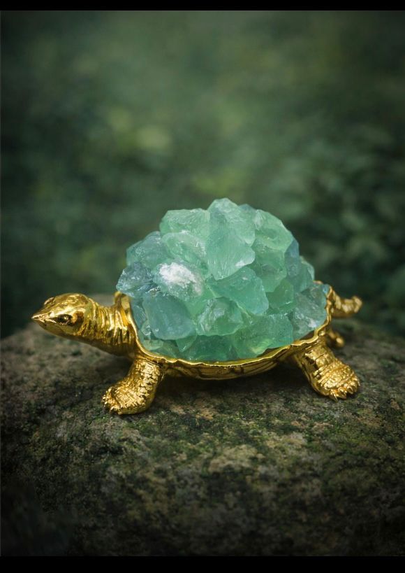 Green Aventurine Crystal Turtle with Cable – Natural Lucky Stone Turtle for Décor