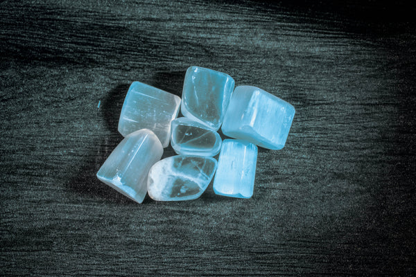 Natural Selenite Tumbled Stone – Energy Cleansing Crystal for Meditation & Chakra Healing