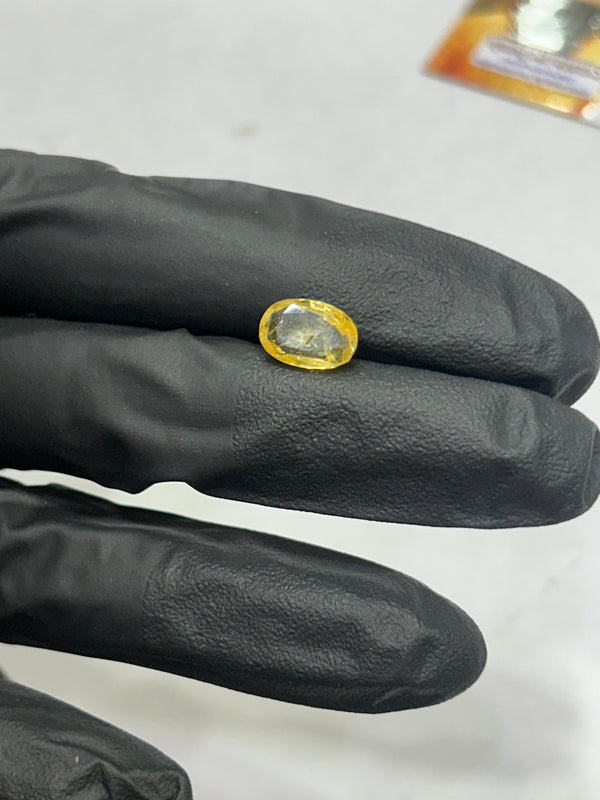 100% Natural & Original Premium Ceylon Pukhraj (Yellow Sapphire) – 4.1 Carat | Sri Lanka | High-Quality Gemstone