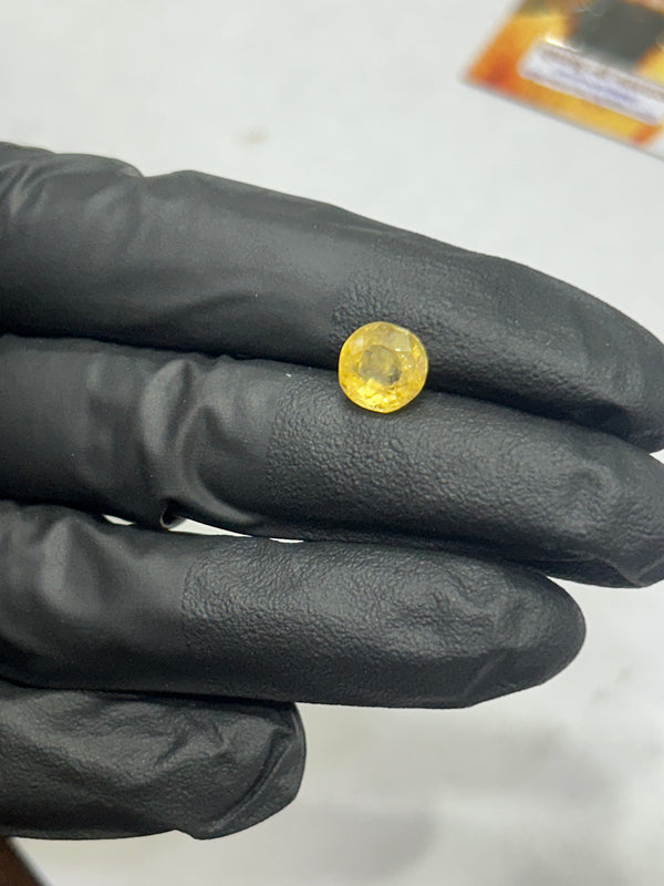 100% Natural & Original Premium Ceylon Pukhraj (Yellow Sapphire) – 2.8 Carat | Sri Lanka | High-Quality Gemstone