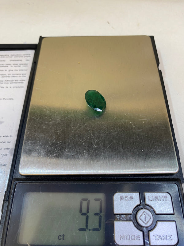 Premium Natural Zambian Panna (Emerald) – 9.3 Carat | High-Quality Green Emerald Gemstone