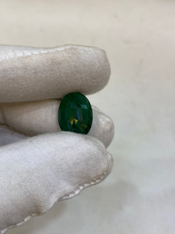 Premium Natural Zambian Panna (Emerald) – 9.3 Carat | High-Quality Green Emerald Gemstone