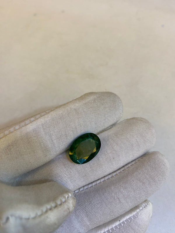 100% Natural Premium Zambian Panna (Emerald) – 8.5 Carat | High-Quality Green Gemstone