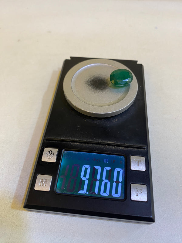 100% Natural Premium Zambian Panna (Emerald) – 9.7 Carat | High-Quality Green Gemstone