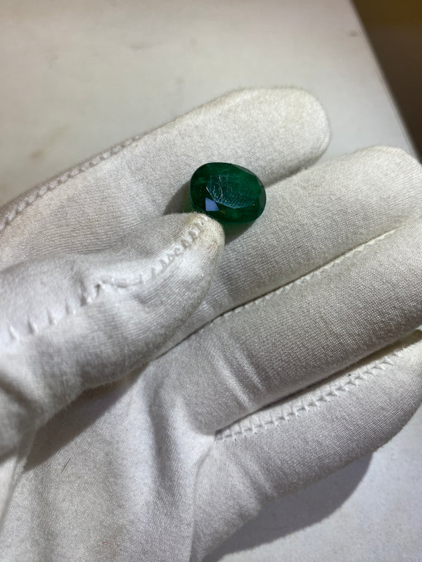 100% Natural Premium Zambian Panna (Emerald) – 9.7 Carat | High-Quality Green Gemstone