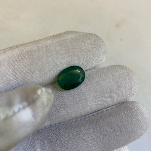 100% Natural Premium Zambian Panna (Emerald) – 4 Carat | High-Quality Green Gemstone