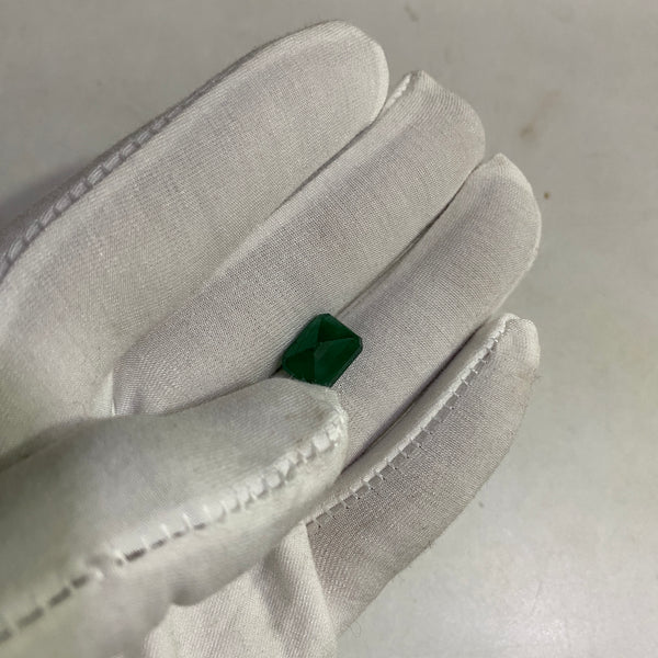 100% Natural Premium Zambian Panna (Emerald) – 4.6 Carat | High-Quality Green Gemstone