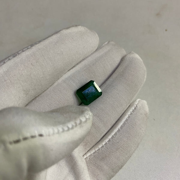 100% Natural Premium Zambian Panna (Emerald) – 5.2 Carat | High-Quality Green Gemstone