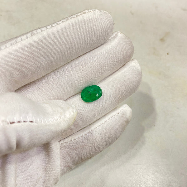 100% Natural Premium Zambian Panna (Emerald) – 3.8 Carat | High-Quality Green Gemstone
