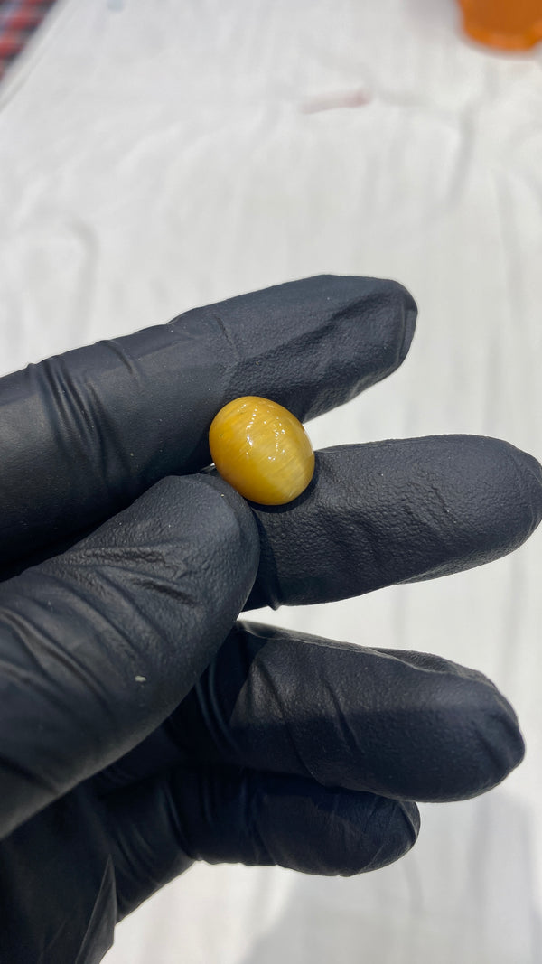 100% Natural Premium Cat’s Eye Stone (Lehsunia) – 10.4 Carat | 100% Original High-Quality Gemstone