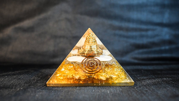 Citrine Gemstone Pyramid – Prosperity, Confidence & Business Luck Decor