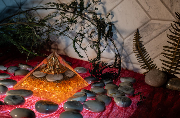 Citrine Gemstone Pyramid – Prosperity, Confidence & Business Luck Decor