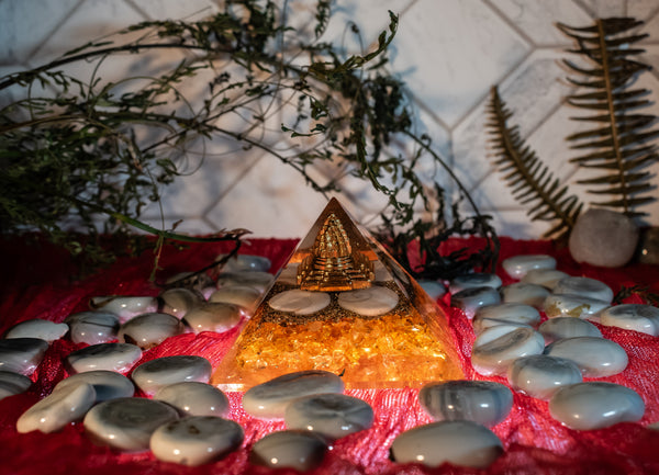 Citrine Gemstone Pyramid – Prosperity, Confidence & Business Luck Decor